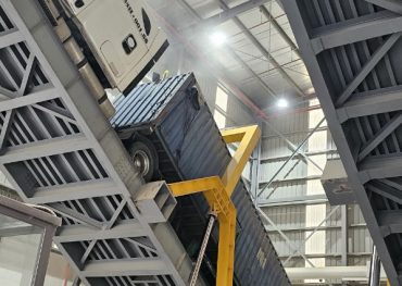 Bàn nâng xe container (hay bàn nâng container thủy lực)